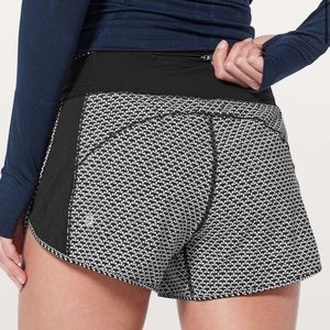 Lululemon Real Quick Short Perforated 3.5" in Monochromic Black
